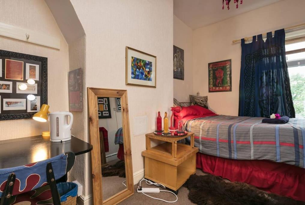 Apartment Bradford Digs Self Contained House *