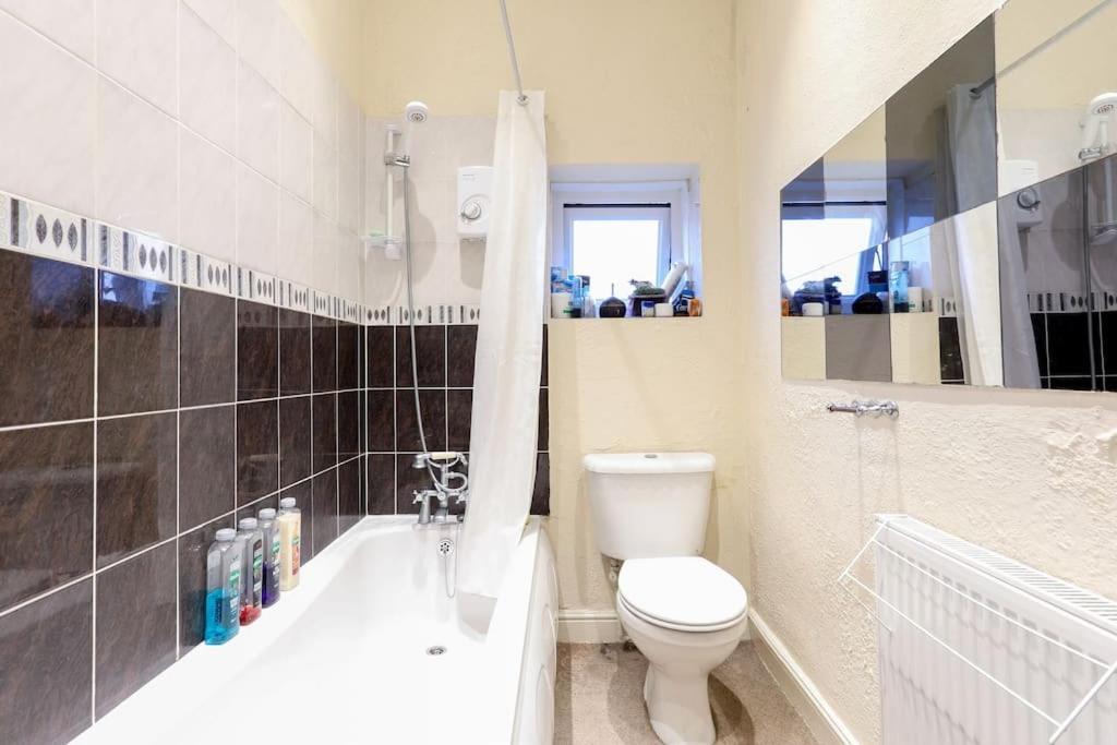 Bradford Digs Self Contained House Apartment *
